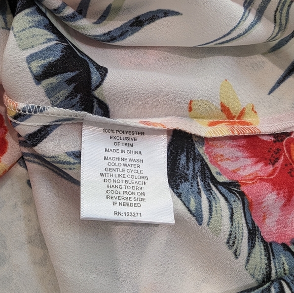 Wishful Park lightweight tropical floral tank - Picture 5 of 8